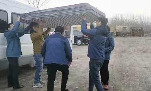 齊心協(xié)力，整理物資準備出發(fā)